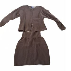 Shirt and skirt combo